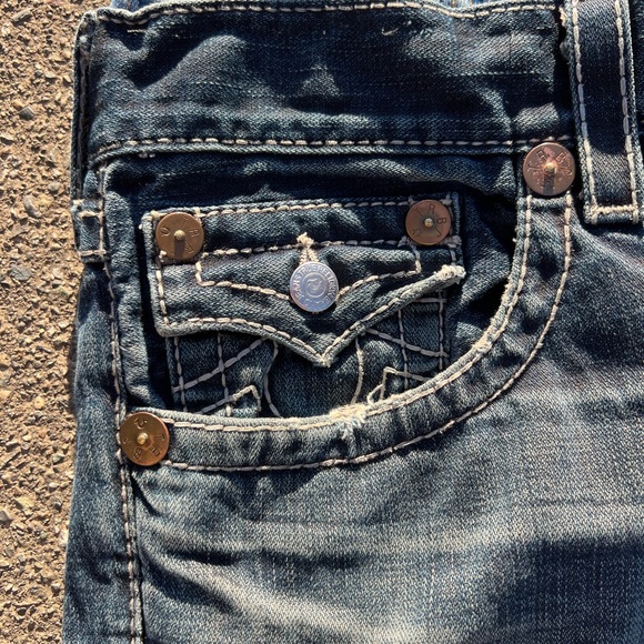 TR "Kitty" Bootcut Jeans - Picture 5 of 7
